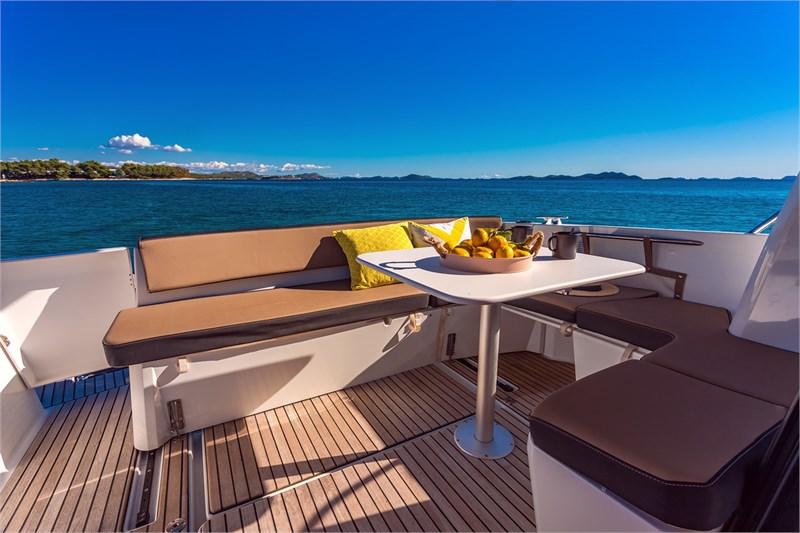 Book yachts online - False - Merry Fisher 855 - Dobrila - rent