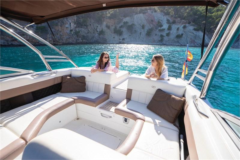 Book yachts online - False - Cobalt 263 - Wild One - rent