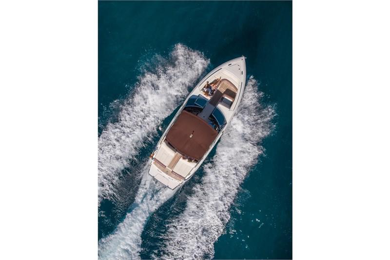Book yachts online - False - Cobalt 263 - Wild One - rent