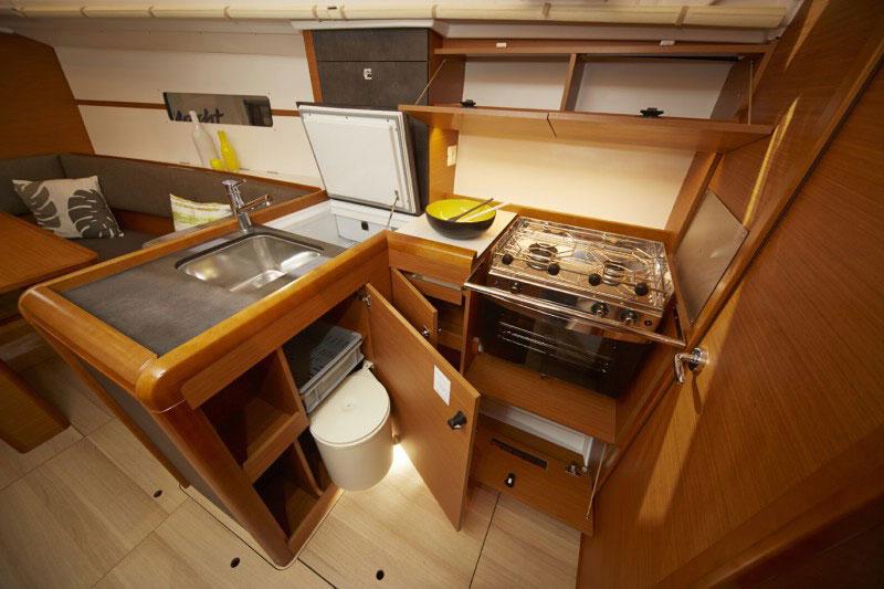 Book yachts online - False - Sun Odyssey 349 (3Cab) - Popeye - rent