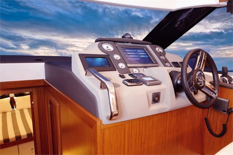 Book yachts online - False - Bavaria Virtess 420 Fly - Mia Sophie - rent
