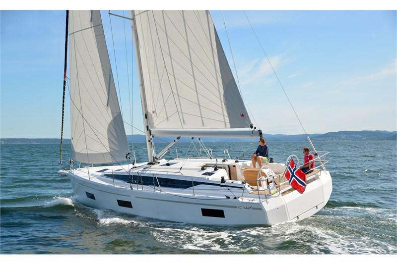 Book yachts online - False - Bavaria C42 (3Cab) - SeaTime - rent