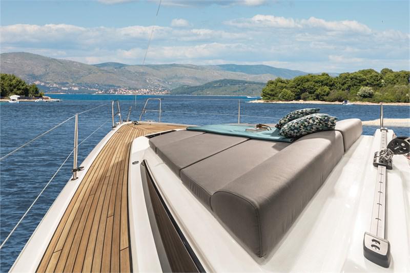 Book yachts online - False - Bavaria C42 (3Cab) - SeaTime - rent