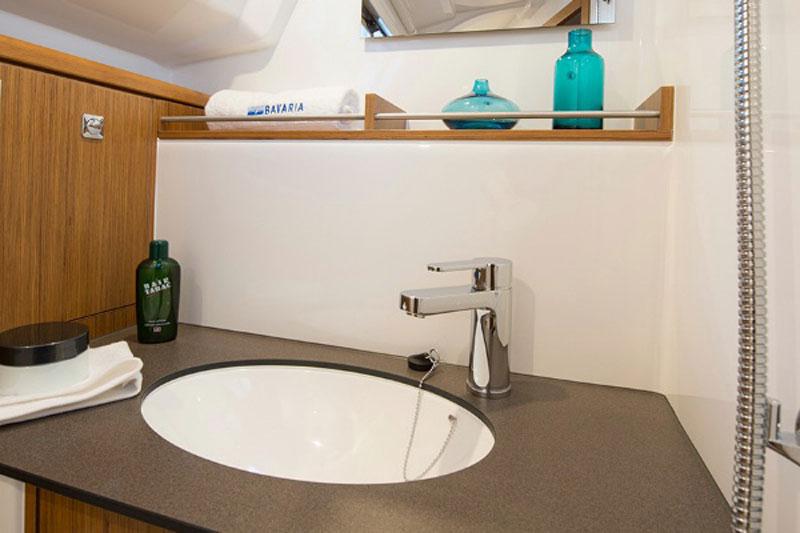 Book yachts online - False - Bavaria Cruiser 37 (3Cab) - Spectrum - rent