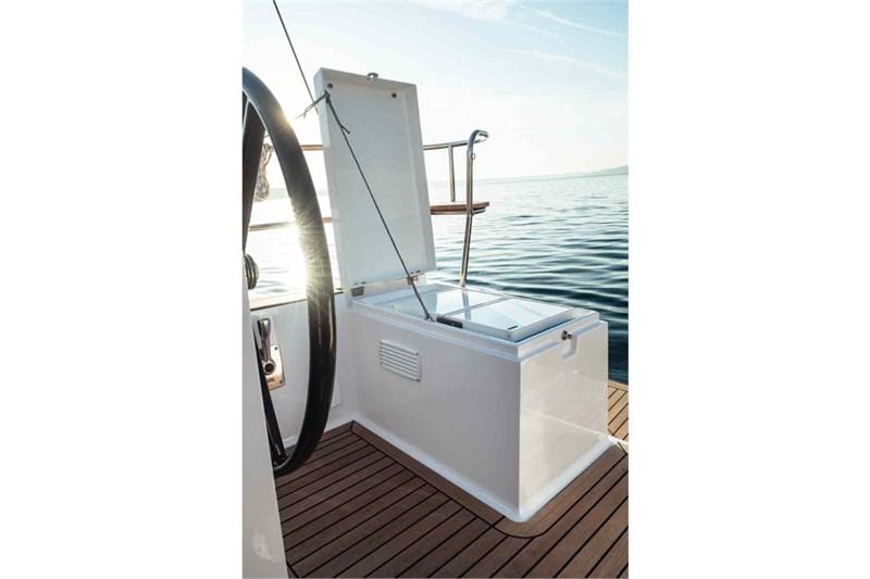 Book yachts online - False - Elan Impression 40.1 (3cab) - Kaya - rent