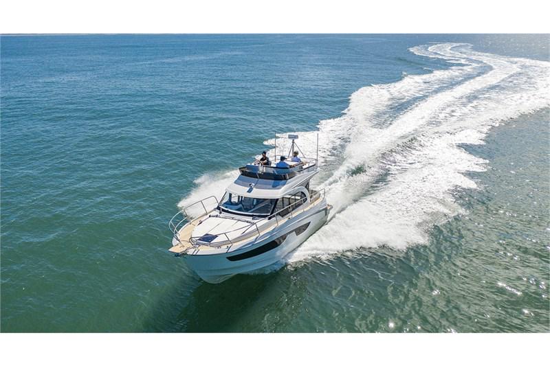 Book yachts online - False - Antares 11 Fly - Tango - rent