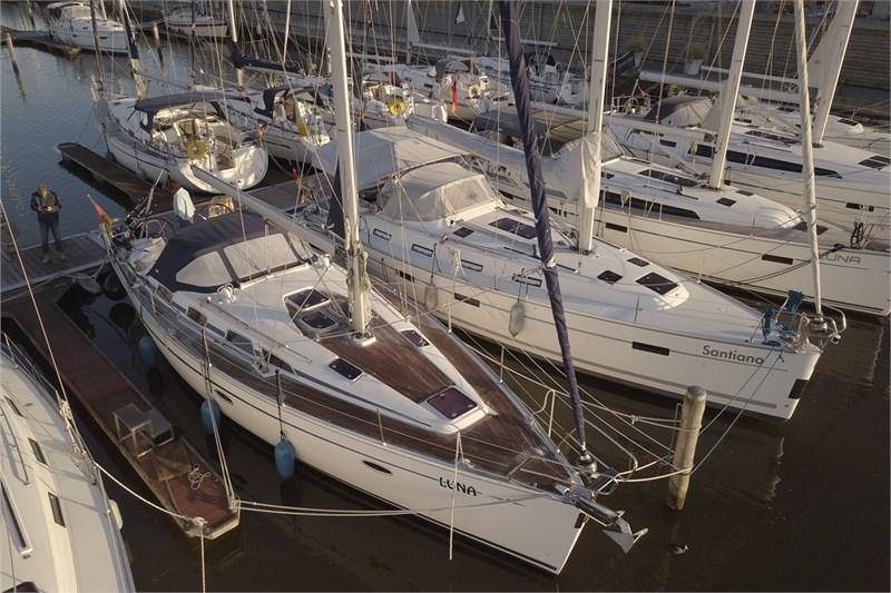 Book yachts online - False - Bavaria 40 Cruiser (3Cab) - Luna - rent