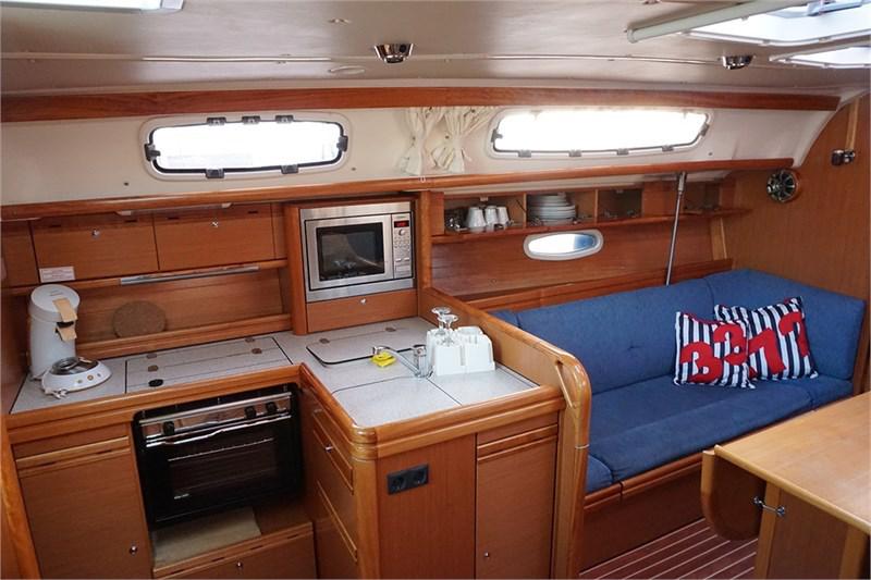Book yachts online - False - Bavaria 38 Cruiser (3Cab) - Matilde - rent