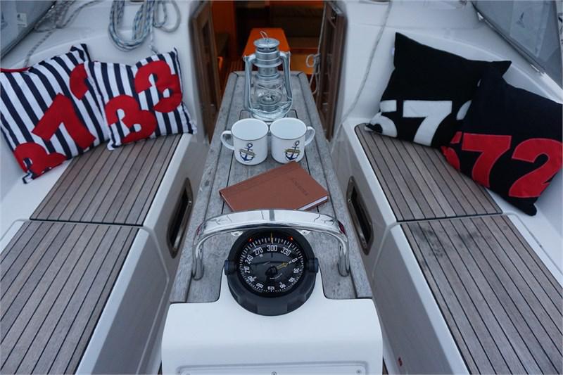 Book yachts online - False - Bavaria Cruiser 37 (3Cab) - Aventura - rent