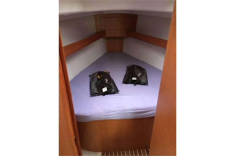 Book yachts online - False - Bavaria Cruiser 33 (2Cab) - Leeroy - rent
