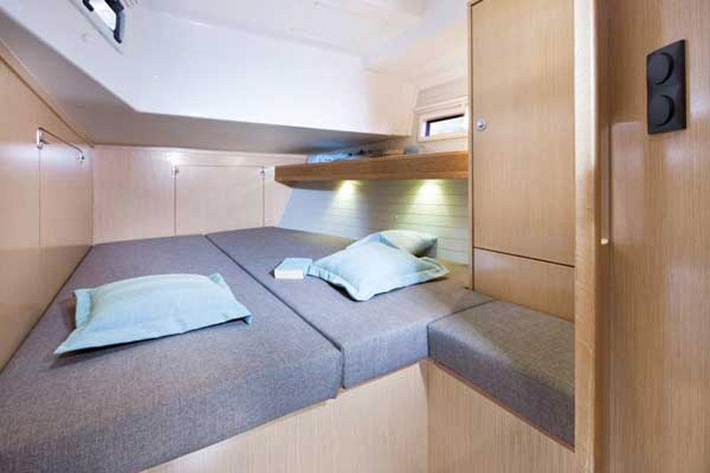 Book yachts online - False - Bavaria Cruiser 45 (4Cab) - Futuro - rent