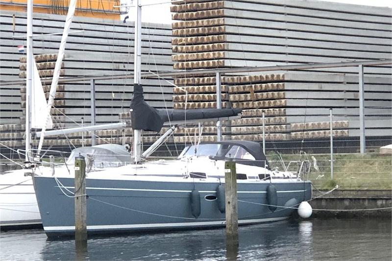 Book yachts online - False - Bavaria 37 Cruiser (2Cab) - Mazzel - rent