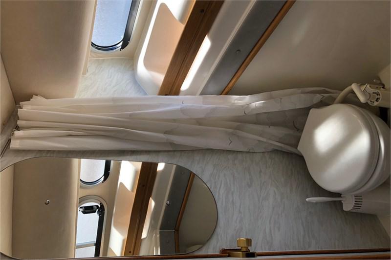 Book yachts online - False - Sealine 320 Flybridge - Saline - rent