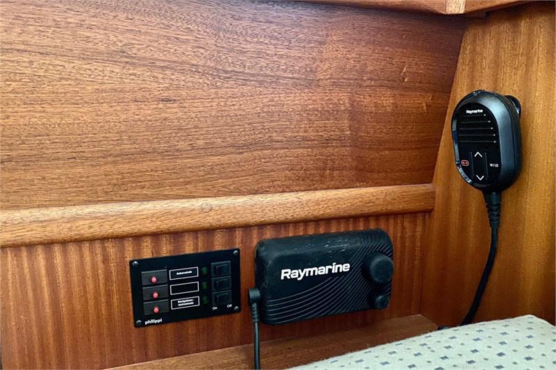 Book yachts online - False - Sirius 32 DS - Summerbrise - rent