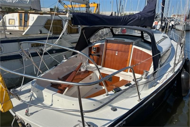 Book yachts online - False - Snapdragon - Frappant - rent