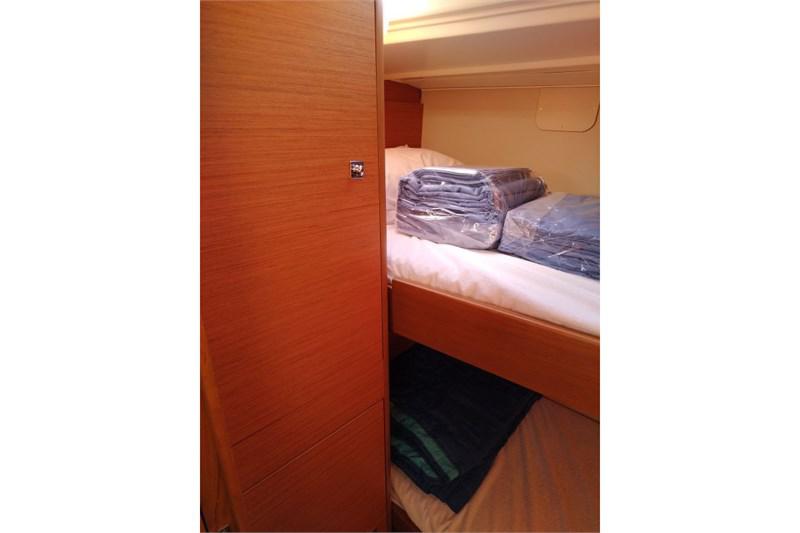 Book yachts online - False - Dufour 430 (4cab) - Triumph - rent