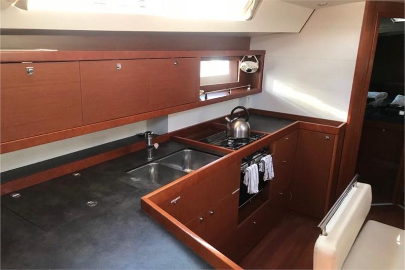 Book yachts online - False - Oceanis 45 (4Cab) - Alboran Gin Fizz (Radazul) - rent