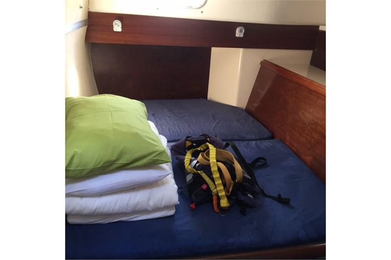 Book yachts online - False - LAVEZZI 40 (4Cab) - Alboran Kupela (Cienfuegos) - rent