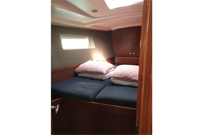 Book yachts online - False - Oceanis 45 (4Cab) - Alboran XXXIV Nini (Radazul) - rent