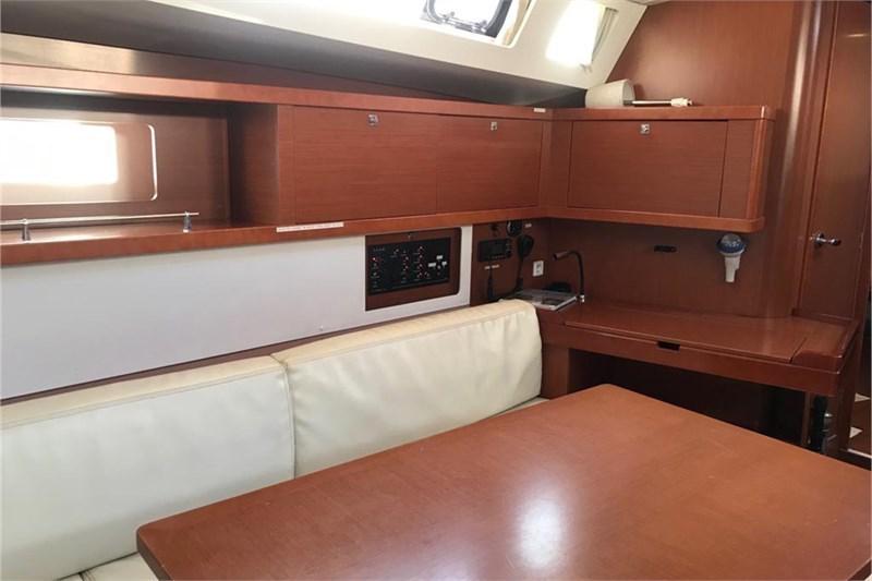 Book yachts online - False - Oceanis 45 (4Cab) - Alboran Gin Tonic (Mallorca/La Lonja) - rent