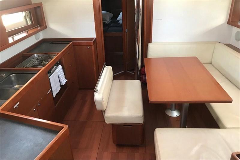 Book yachts online - False - Oceanis 45 (4Cab) - Alboran Gin Tonic (Mallorca/La Lonja) - rent