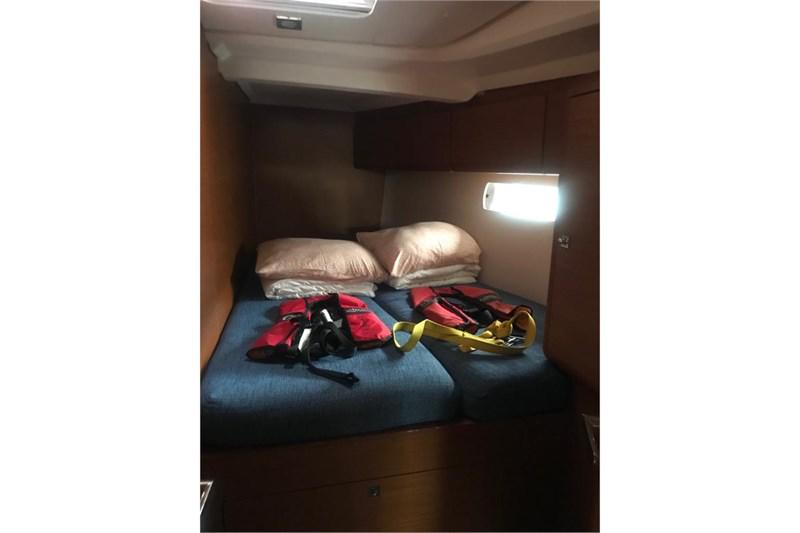 Book yachts online - False - Sun Odyssey 519 (5Cab) - Alboran Jerez (Mallorca/La Lonja) - rent