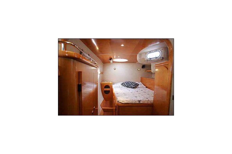 Book yachts online - False - Belize 43 (4Cab) - Piropo (Radazul) - rent