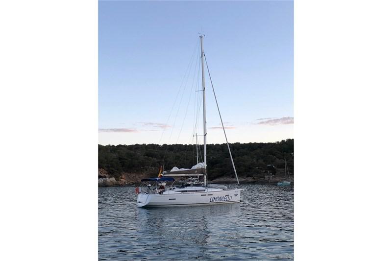 Book yachts online - False - Sun Odyssey 419 (3Cab) - Alboran Limoncello (Mallorca/La Lonja) - rent