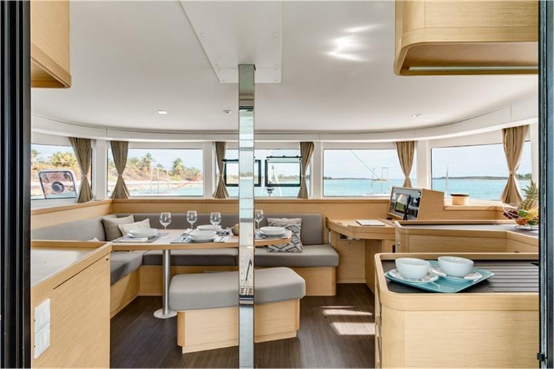 Book yachts online - False - Lagoon 42 (4+2Cab) - Mahi Mahi - rent