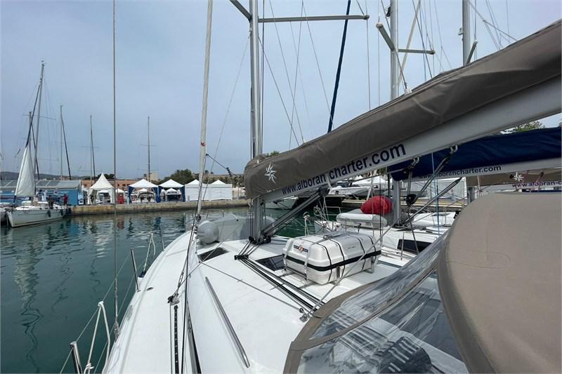 Book yachts online - False - Sun Odyssey 440 (4cab) - Alboran Amaretto (Mallorca/La Lonja) - rent