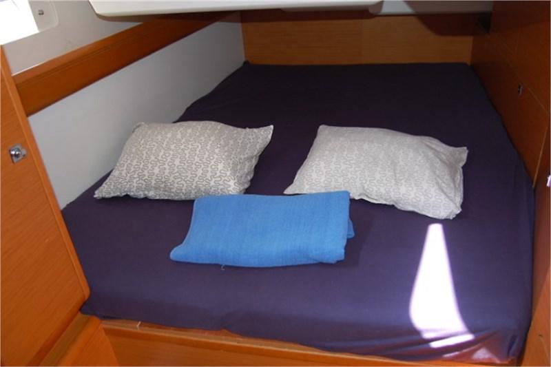 Book yachts online - False - Sun Odyssey 519 (5Cab) - Alboran Champagne - rent