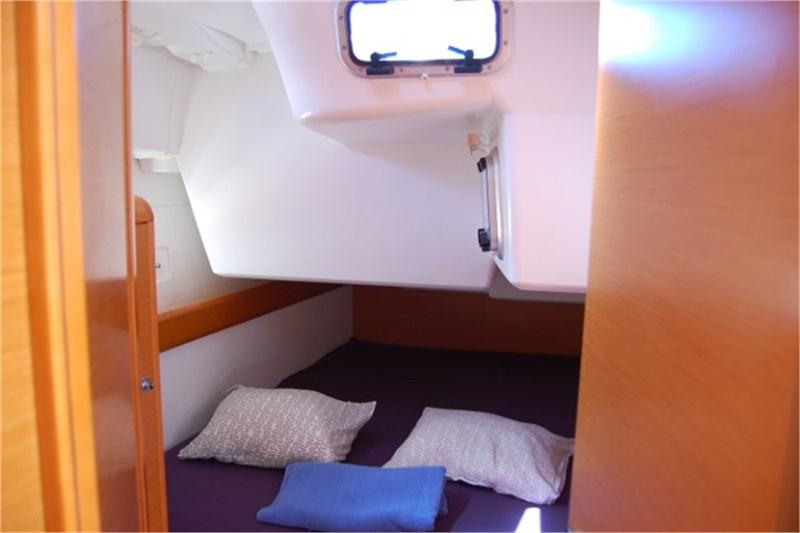 Book yachts online - False - Sun Odyssey 519 (5Cab) - Alboran Champagne - rent