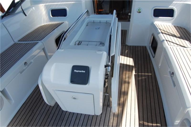 Book yachts online - False - Sun Odyssey 519 (5Cab) - Alboran Champagne - rent