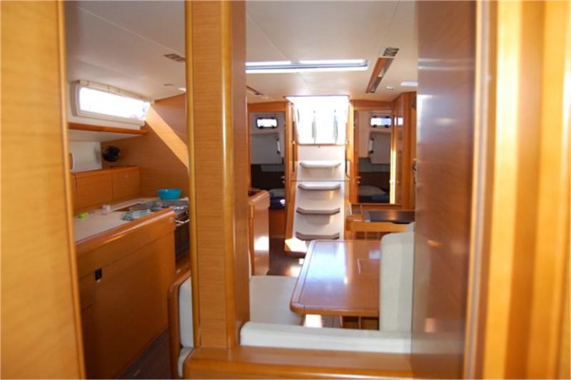 Book yachts online - False - Sun Odyssey 519 (5Cab) - Alboran Champagne - rent