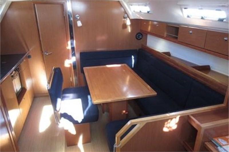 Book yachts online - False - Bavaria Cruiser 40 (3Cab) - Meike - rent
