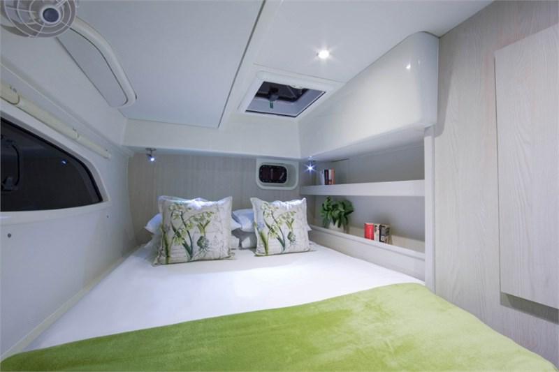 Book yachts online - False - Leopard 44 (4Cab) - La Luna (Radazul) - rent