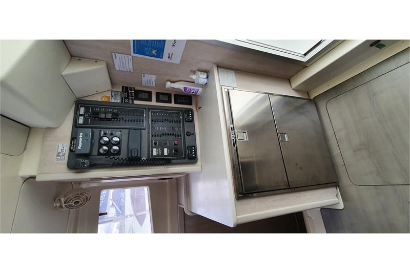 Book yachts online - False - Leopard 44 (4Cab) - La Luna (Radazul) - rent