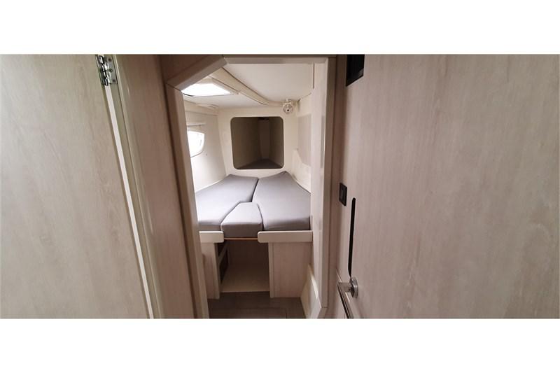 Book yachts online - False - Leopard 44 (4Cab) - La Luna (Radazul) - rent
