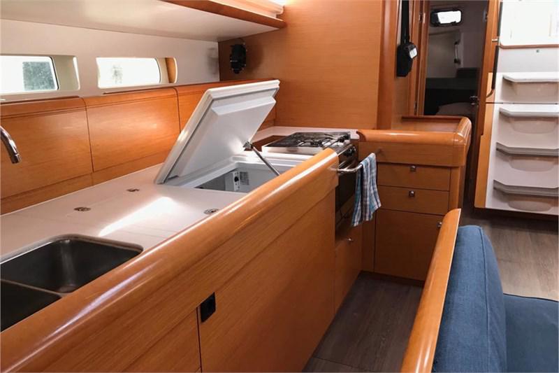Book yachts online - False - Sun Odyssey 519 (5Cab) - Alboran Cognac (Radazul) - rent