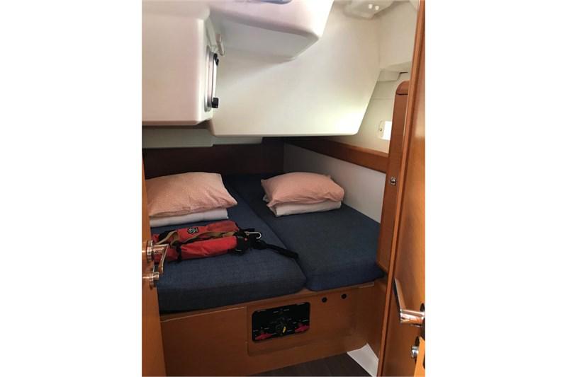 Book yachts online - False - Sun Odyssey 519 (5Cab) - Alboran Cognac (Radazul) - rent