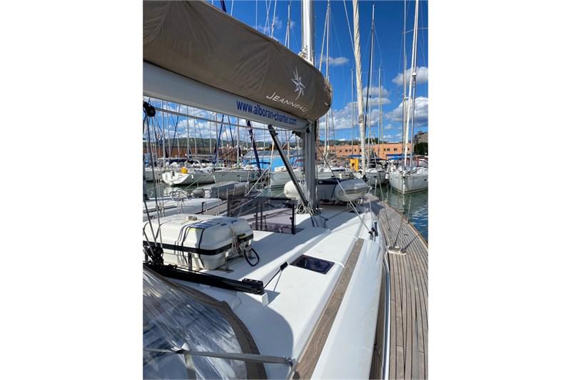 Book yachts online - False - Sun Odyssey 519 (5Cab) - Alboran Pacharán (Mallorca/La Lonja) - rent