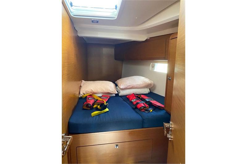 Book yachts online - False - Sun Odyssey 519 (5Cab) - Alboran Pacharán (Mallorca/La Lonja) - rent