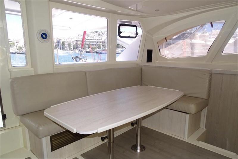 Book yachts online - False - Leopard 44 (4Cab) - La Luna (Angra do Reis) - rent