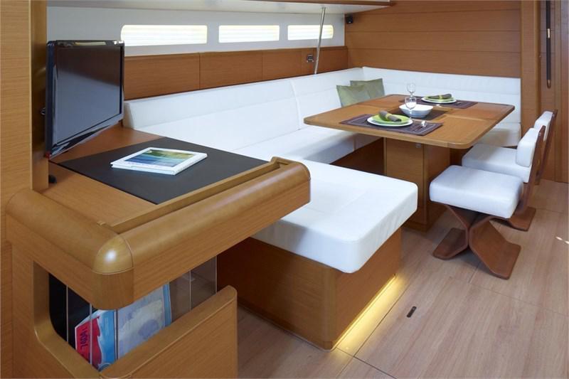 Book yachts online - False - Sun Odyssey 519 (5Cab) - Alboran Cognac (Palmeira) - rent