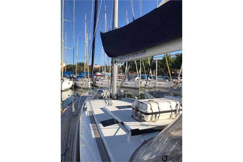 Book yachts online - False - Sun Odyssey 519 (5Cab) - Alboran Bourbon (Mallorca/La Lonja) - rent