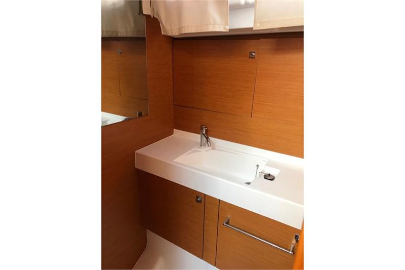 Book yachts online - False - Sun Odyssey 519 (5Cab) - Alboran Bourbon (Mallorca/La Lonja) - rent