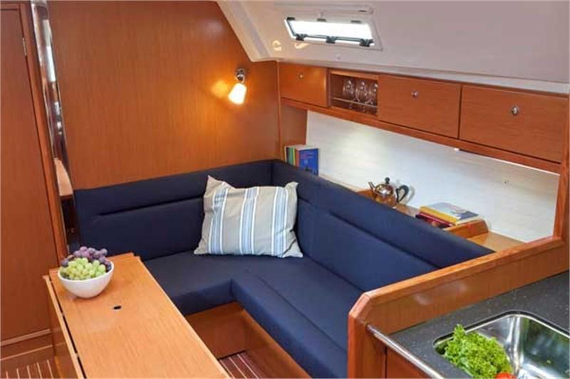 Book yachts online - False - Bavaria Cruiser 36 (3Cab) - Carpe Diem - rent