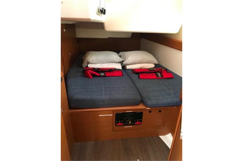 Book yachts online - False - Sun Odyssey 519 (5Cab) - Alboran Prosecco (Radazul) - rent