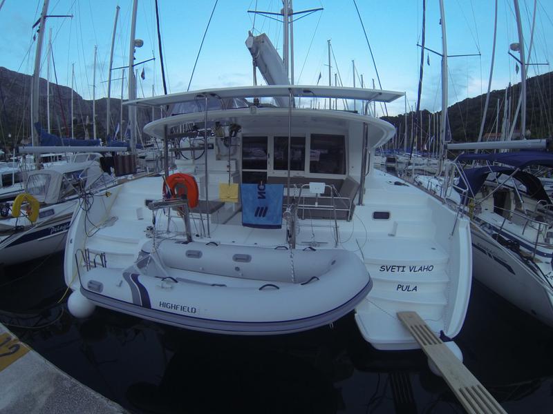 Book yachts online - catamaran - Lagoon 400 S2 - Sveti Vlaho - rent