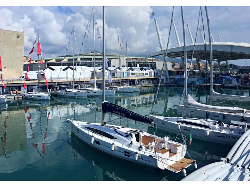 Book yachts online - sailboat - Azuree 41 - Calima - rent